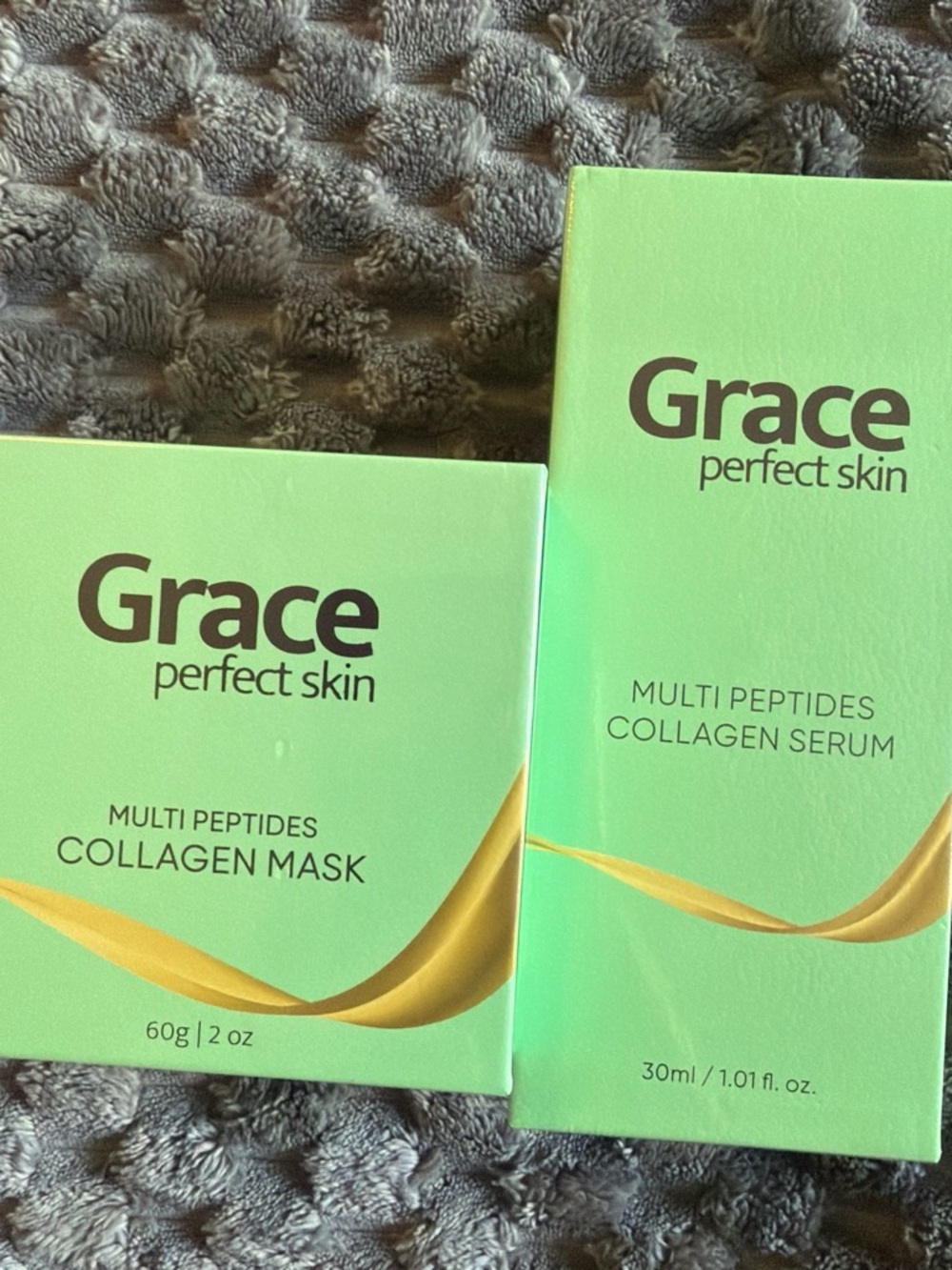Grace Multi Peptides Collagen Serum & Mask in Mint Green with Gold Accent